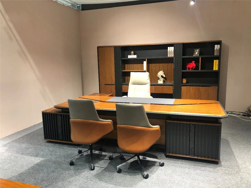 油漆辦公家具